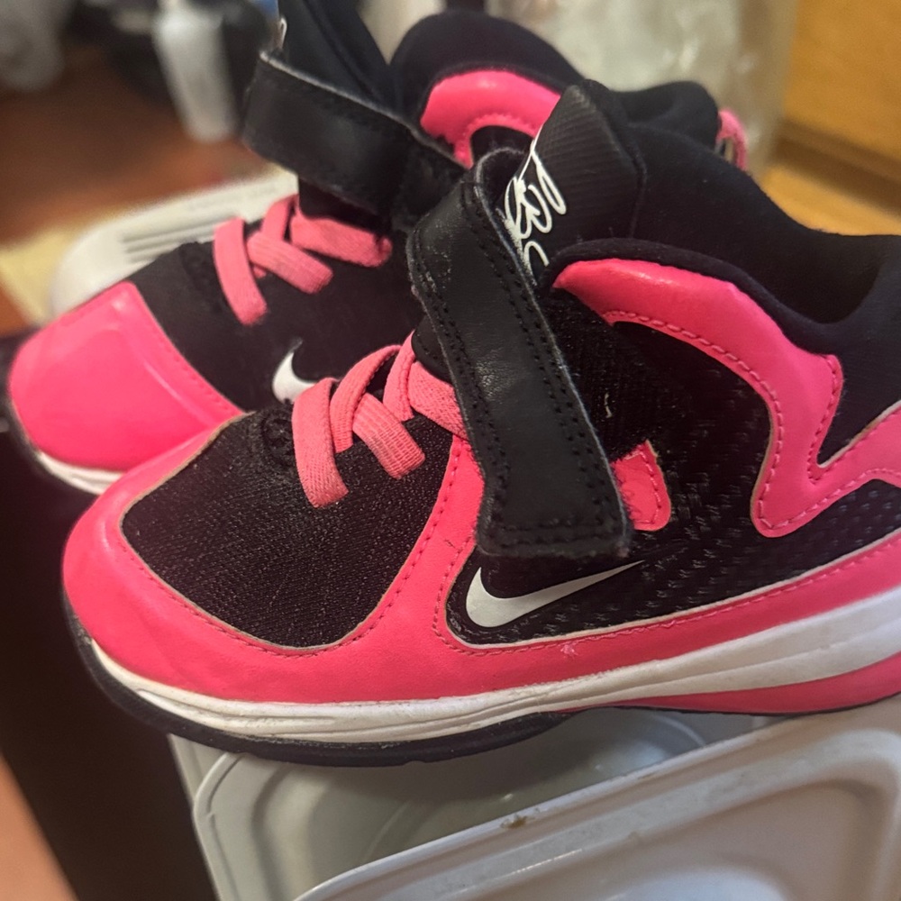 Nike Kids Black and Pink Velcro Strap Sneakers